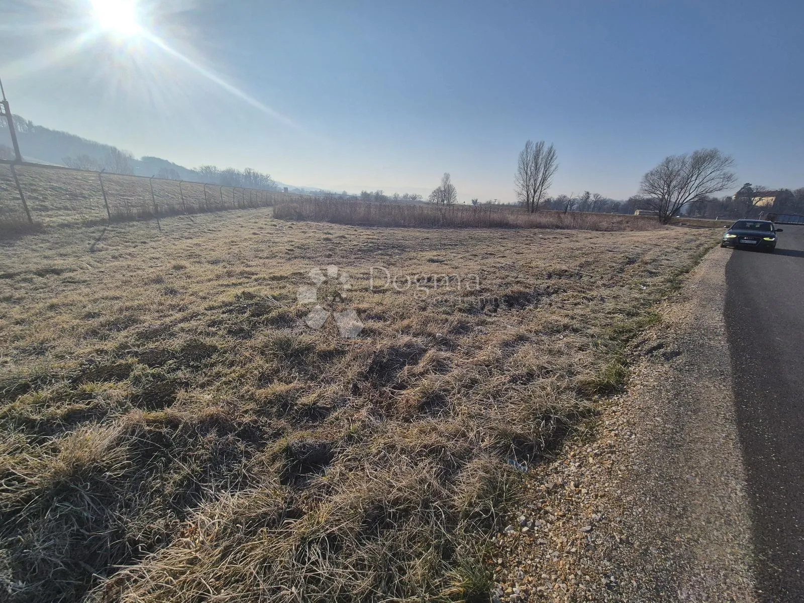 Poljoprivredno zemljište 623m² na tranzitnoj lokaciji - Sveti Križ Začretje