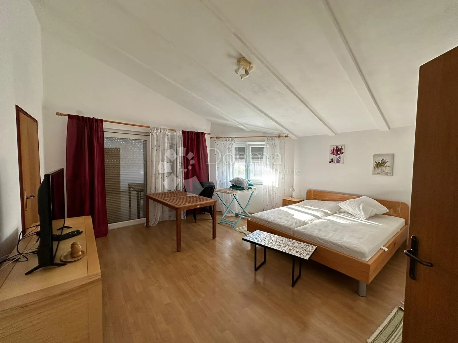 apartmanska kuća na 50 metara do mora - slika 38