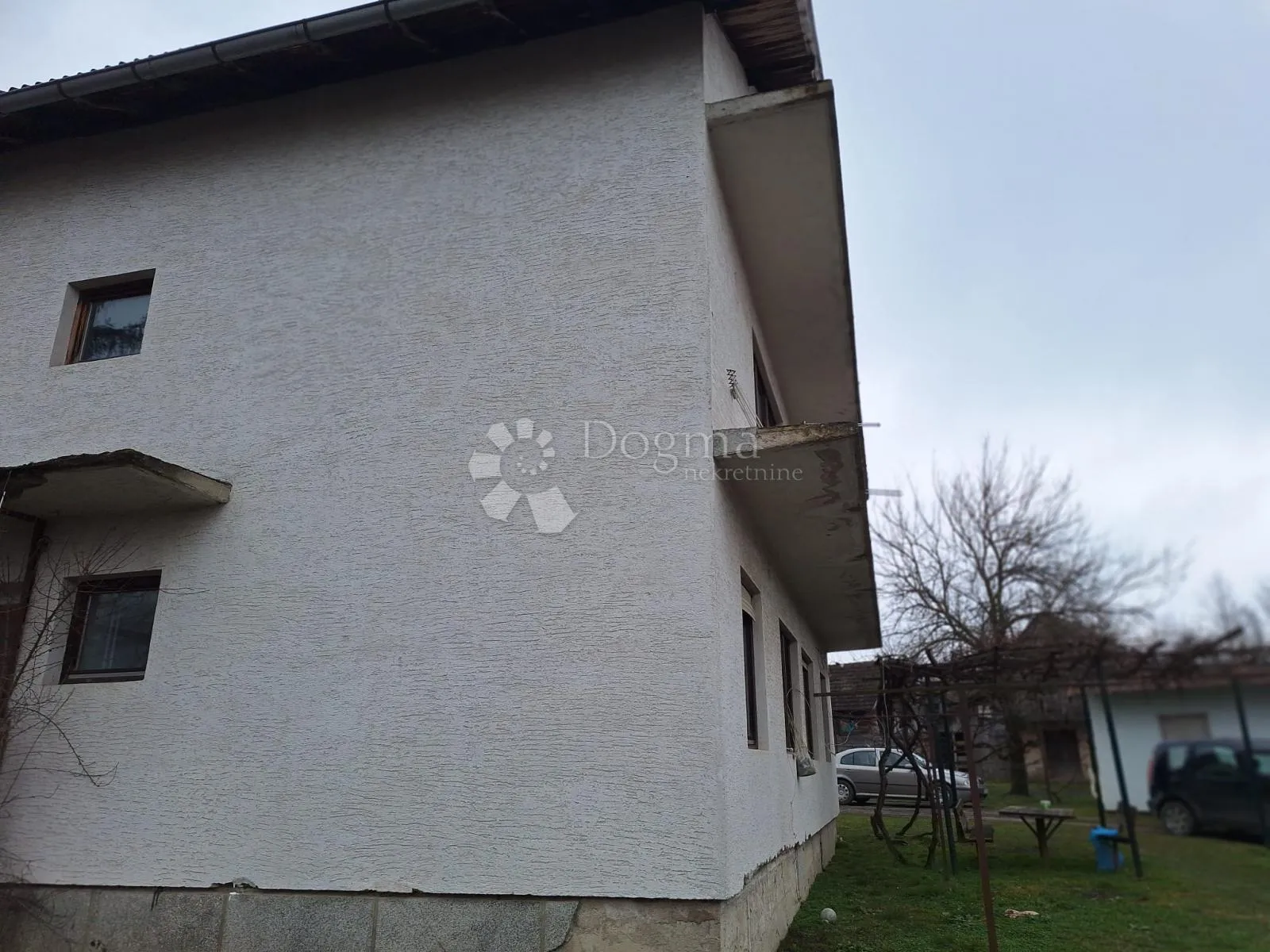 dvojna kuća za adaptaciju - slika 2
