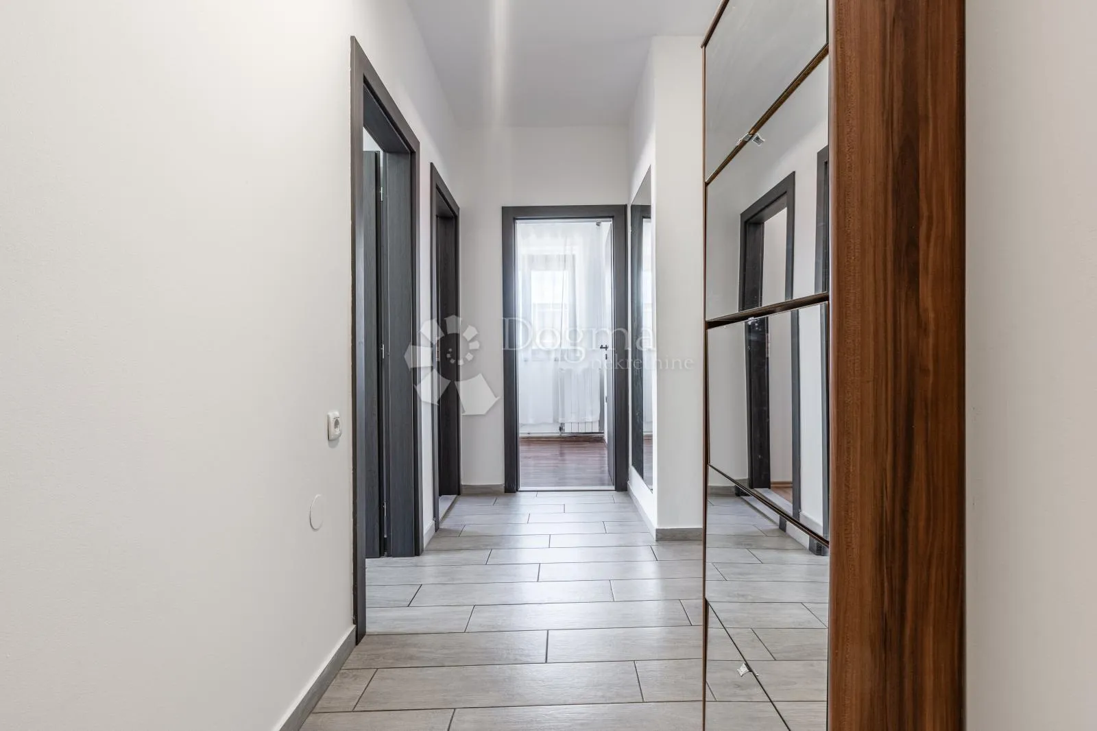 podmurvice – 77 m², top pogled more, prostran i uređen 4skl - slika 13