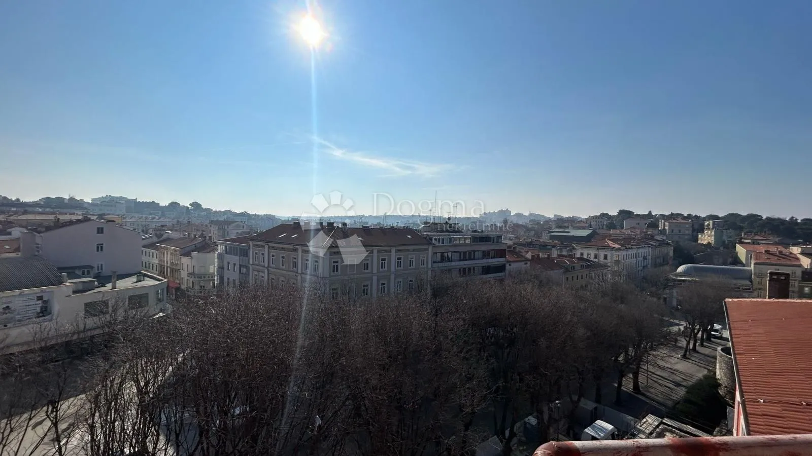 prostrani stan u centru s panoramskim pogledom na grad - 2 terase! - slika 25