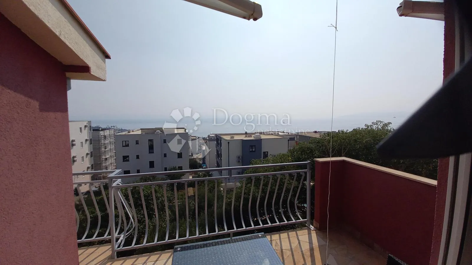 apartmanska kuća sa velikom okućnicom - slika 13