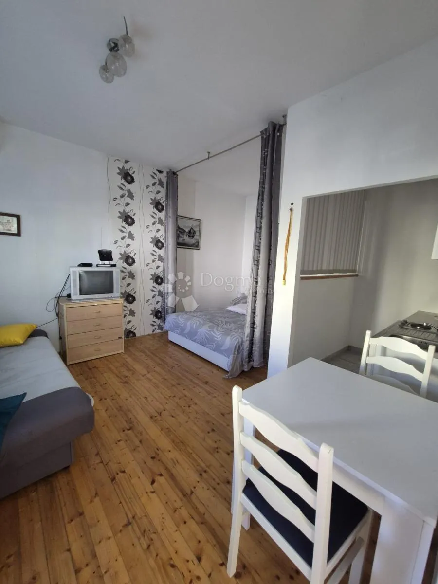 prostrana apartmanska kuća sa panoramskim pogledom na more - slika 12