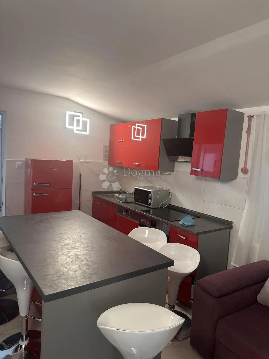 vir kuća sa 8 apartmana uhodana u posao sa turizmom - slika 32