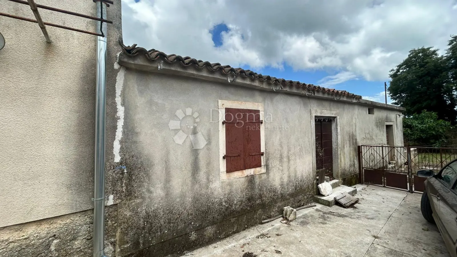 kuća za renovaciju s građevinskim zemljištem - barban - slika 9