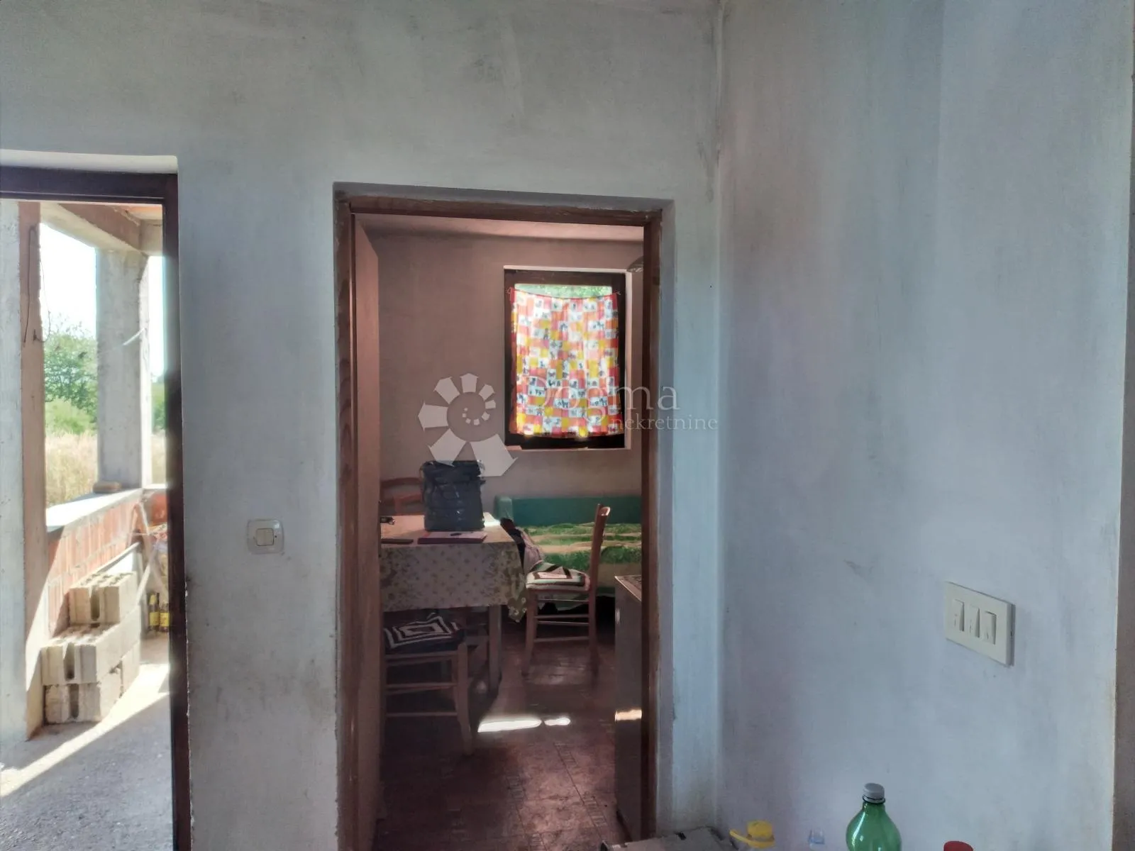 2 odlične kuće, 7ha, mali raj - slika 16