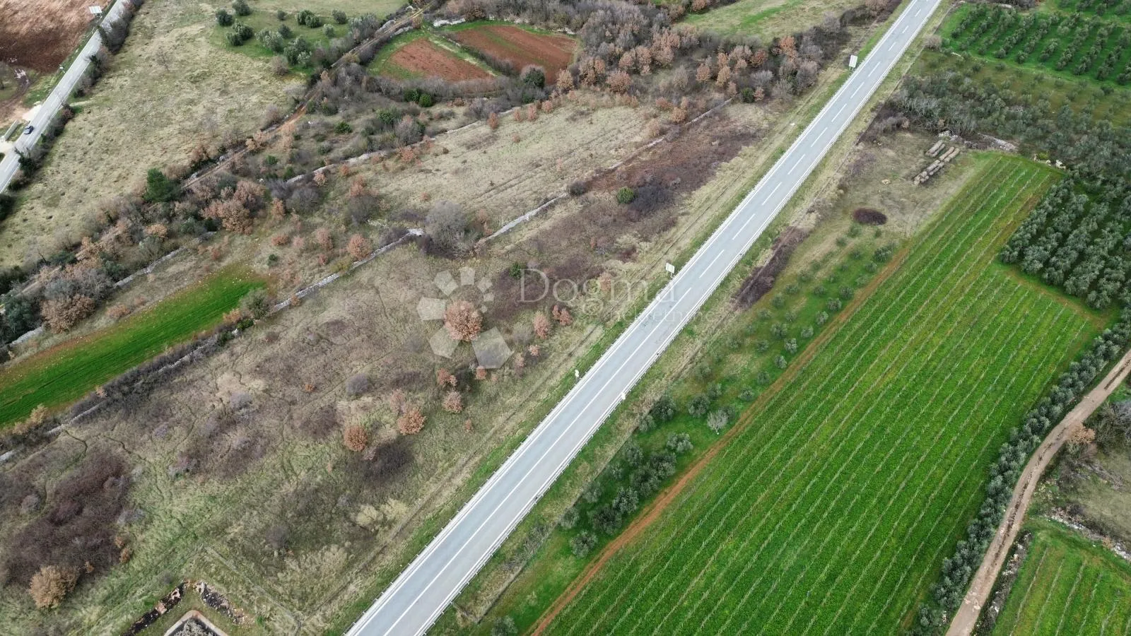 poljoprivredno zemljište pokraj vodnjana - slika 5