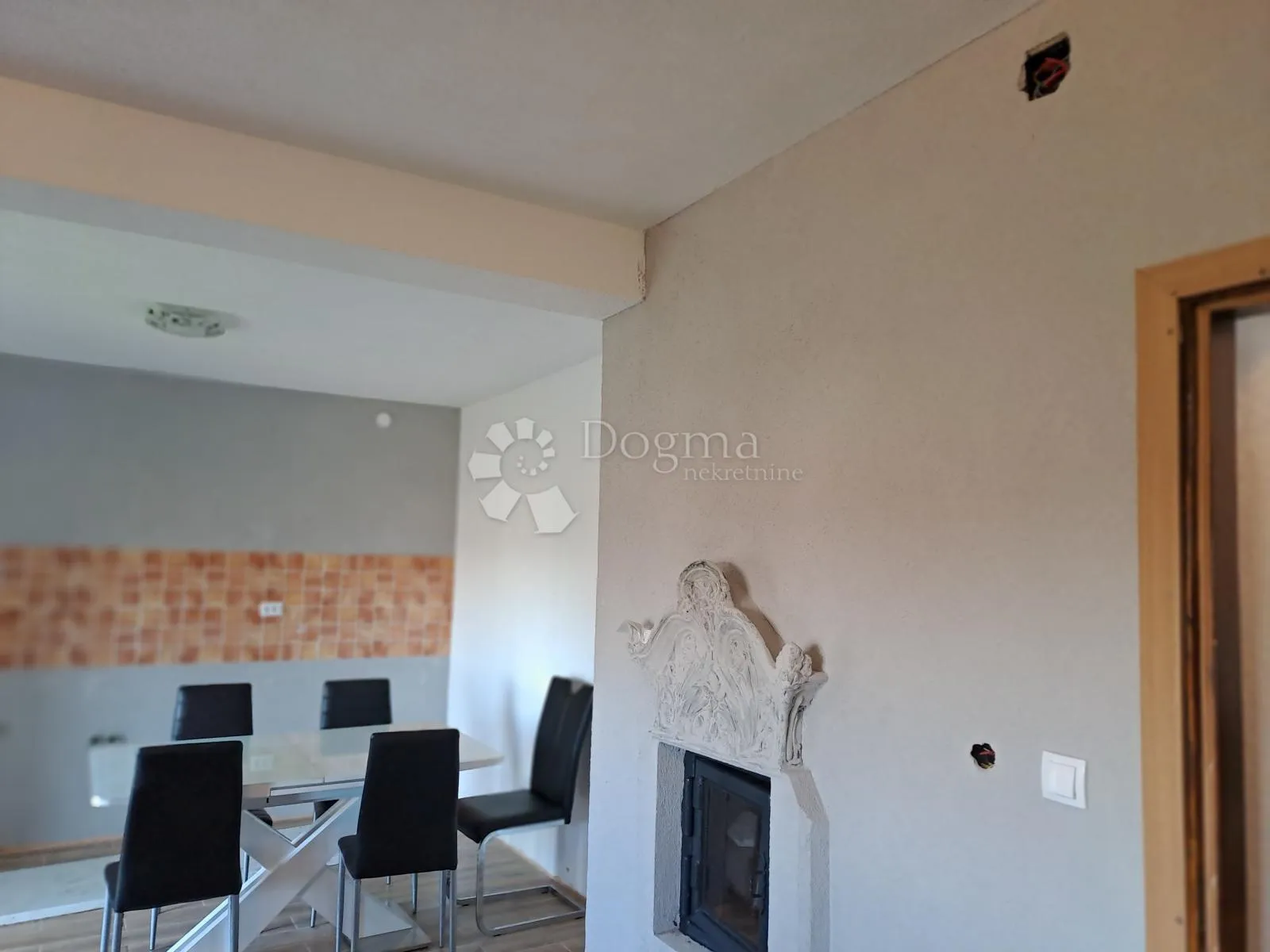 novo uređena kuća s krasnim pogledom - slika 16