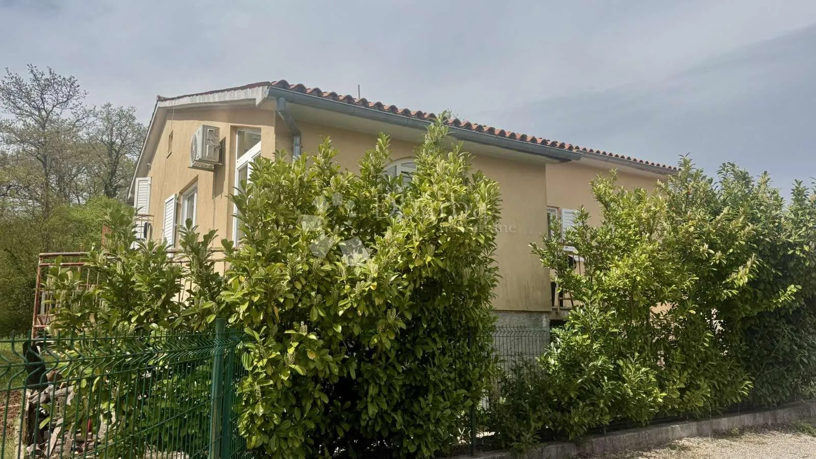 labin,okolica,kuća u prirodi - slika 3