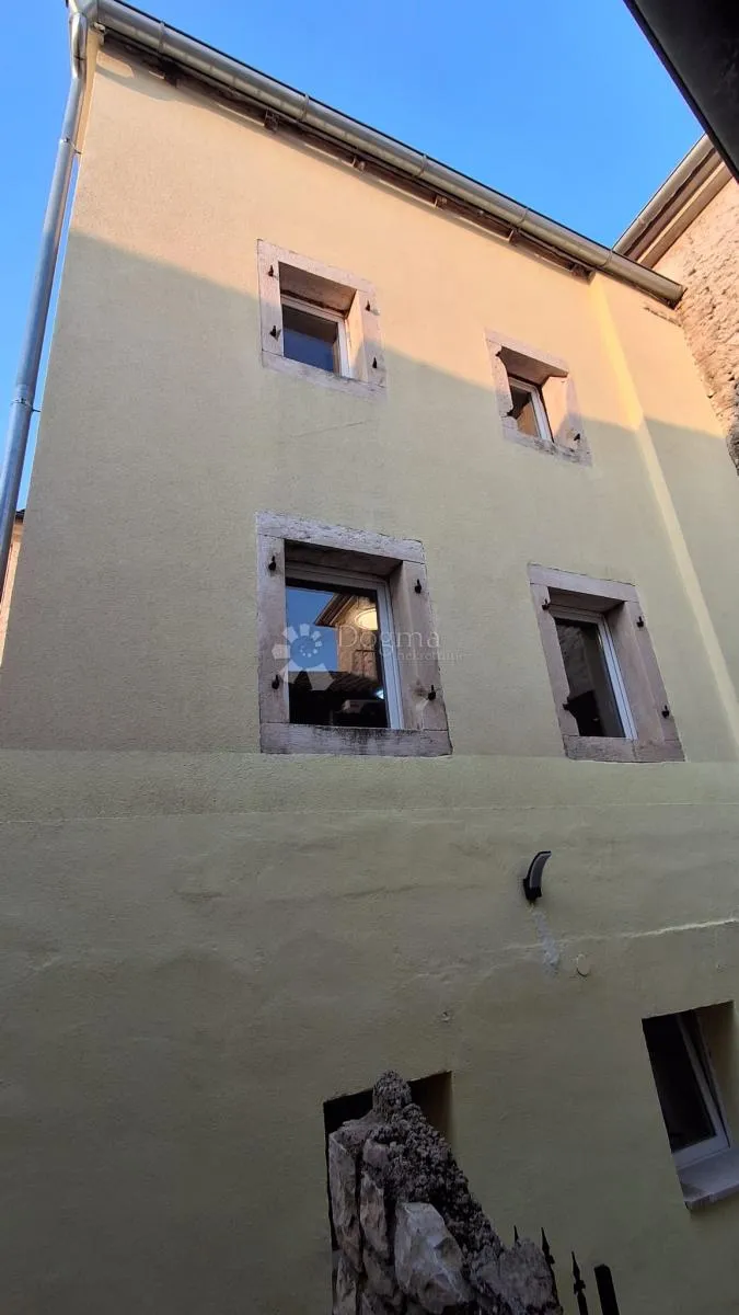 hitna prodaja- kuća medulin centar - slika 15