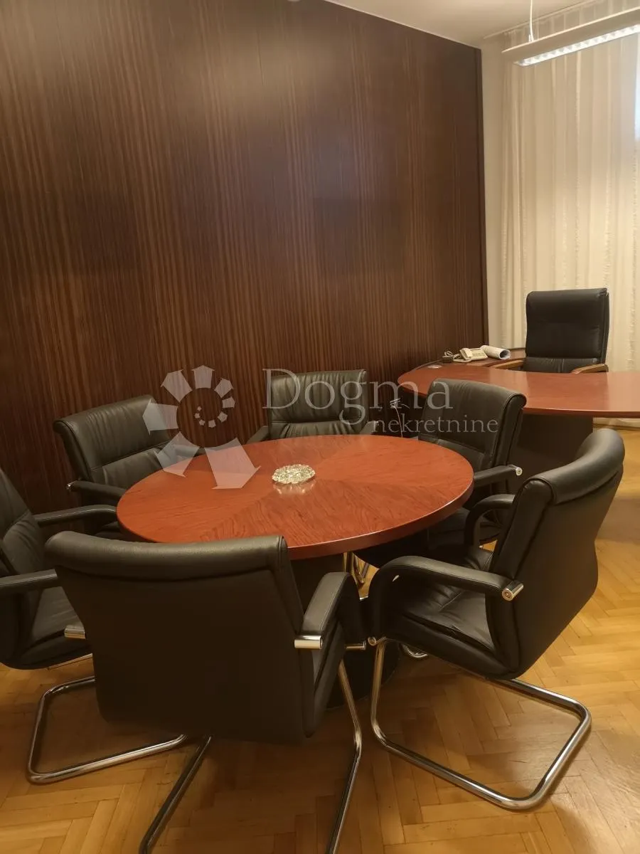 poslovni prostor-kancelarije u zgradi sa liftom! - slika 3
