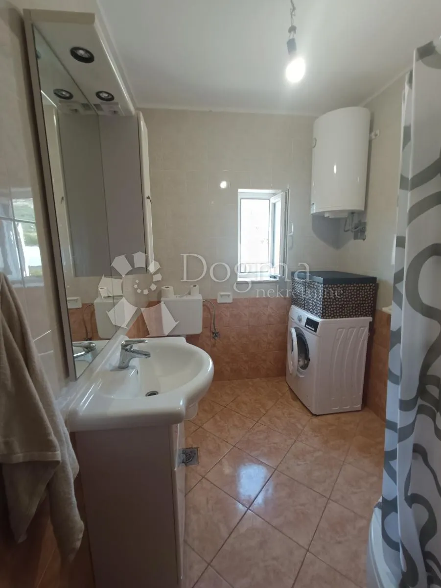 kuća u segetu donjem s pogledom na more - slika 10