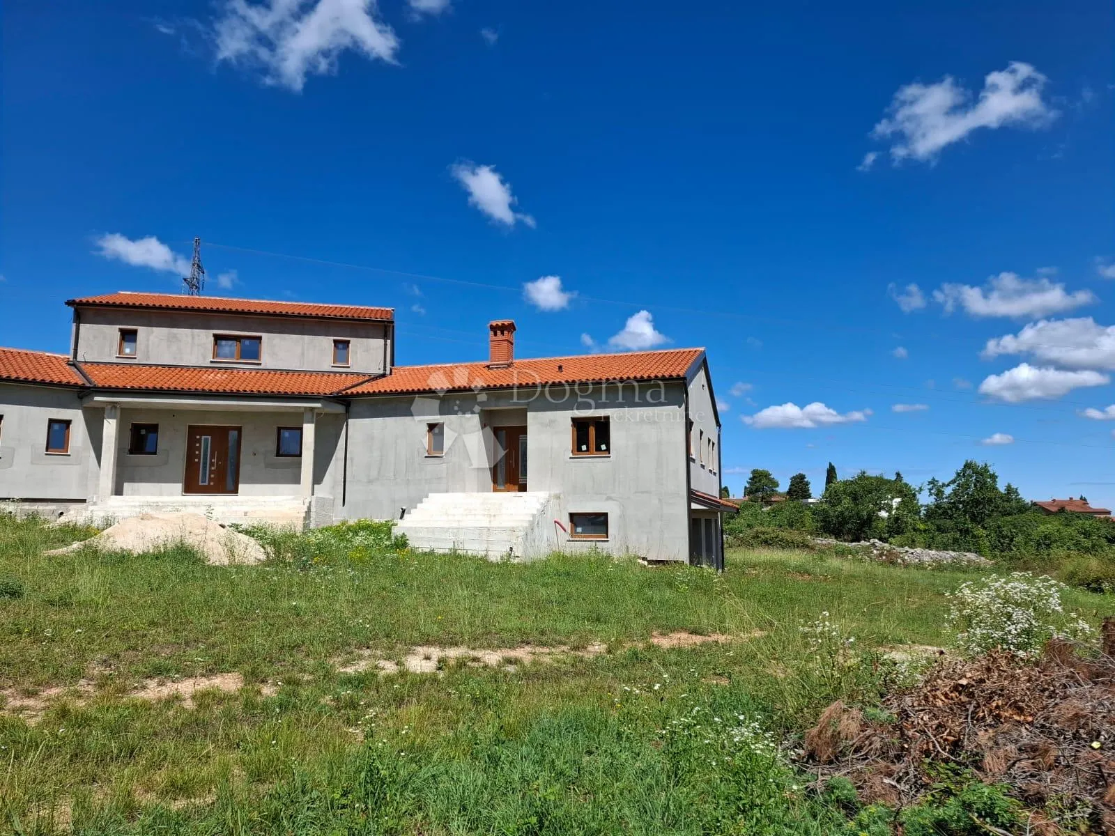 villa u rovinjskom selu, roh bau 550 m2, sa građevinskom okućnicom - slika 10
