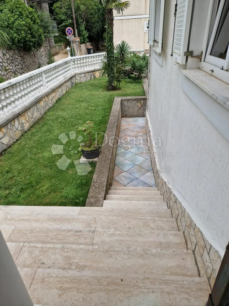 atraktivna villa sa pogledom na more - slika 7