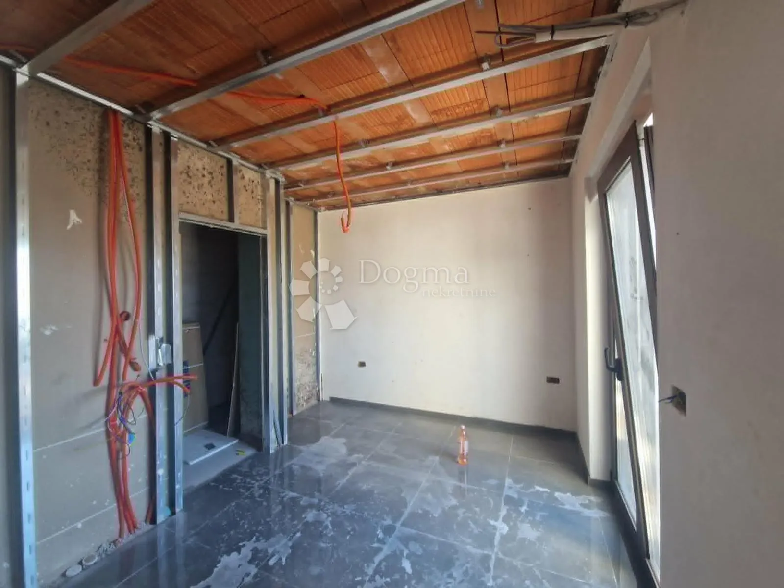 vrsi - novogradnja - stan d s krovnom terasom i jacuzzijem 98,26 m2 - slika 9