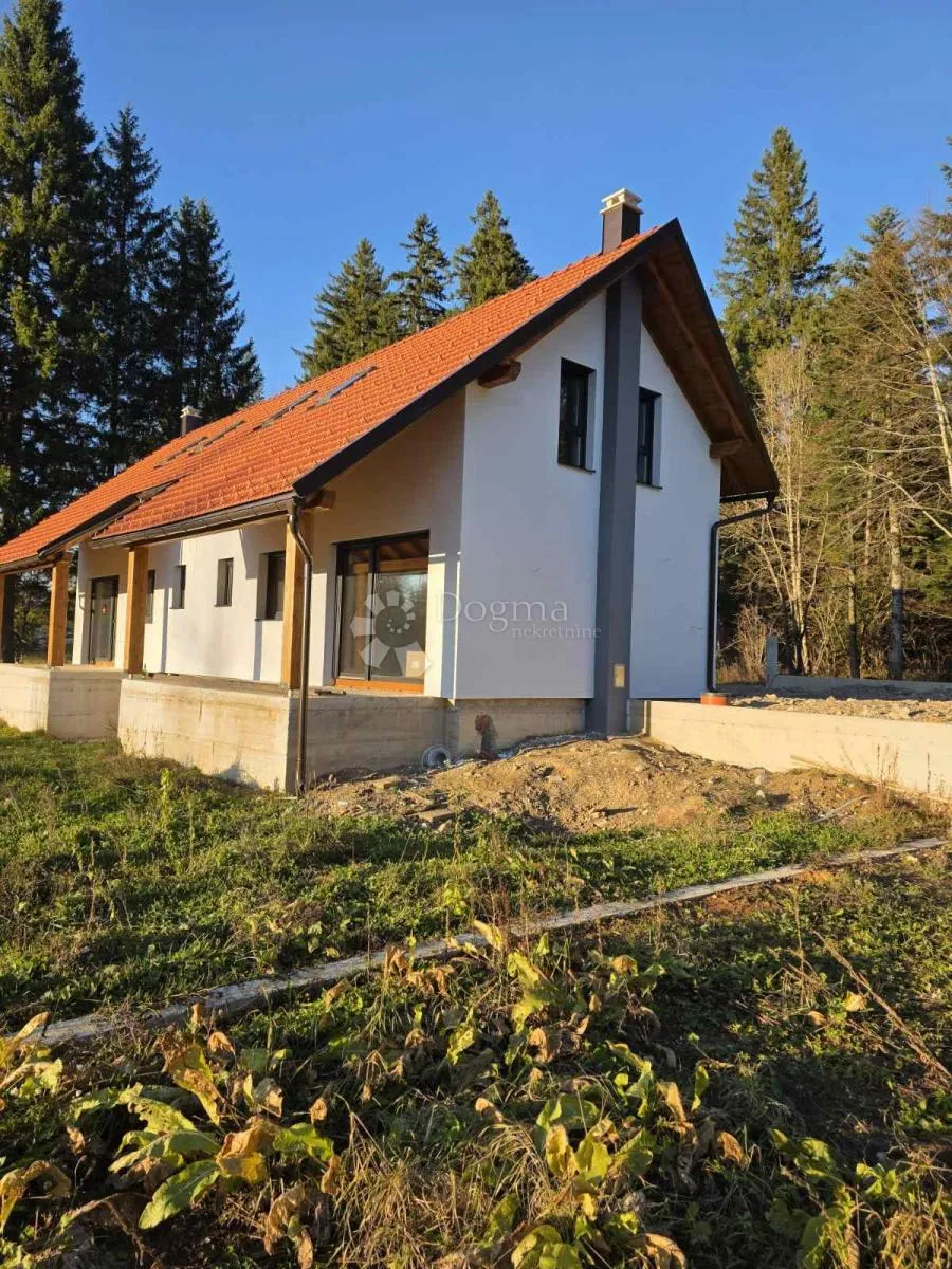 nova novcata kuća u prirodi - slika 1