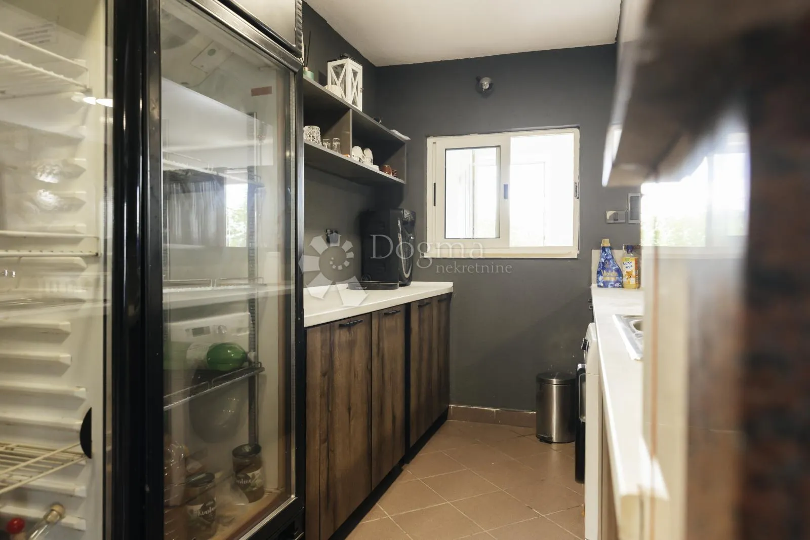 luksuzna vila, 321m2 s bazenom i teniskim terenom, imotski - slika 22