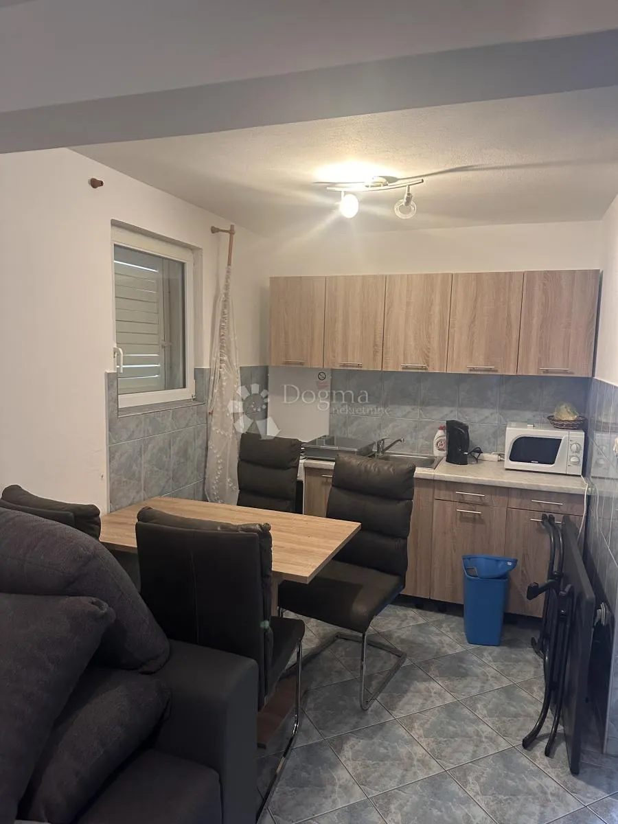 vir kuća sa 8 apartmana uhodana u posao sa turizmom - slika 29