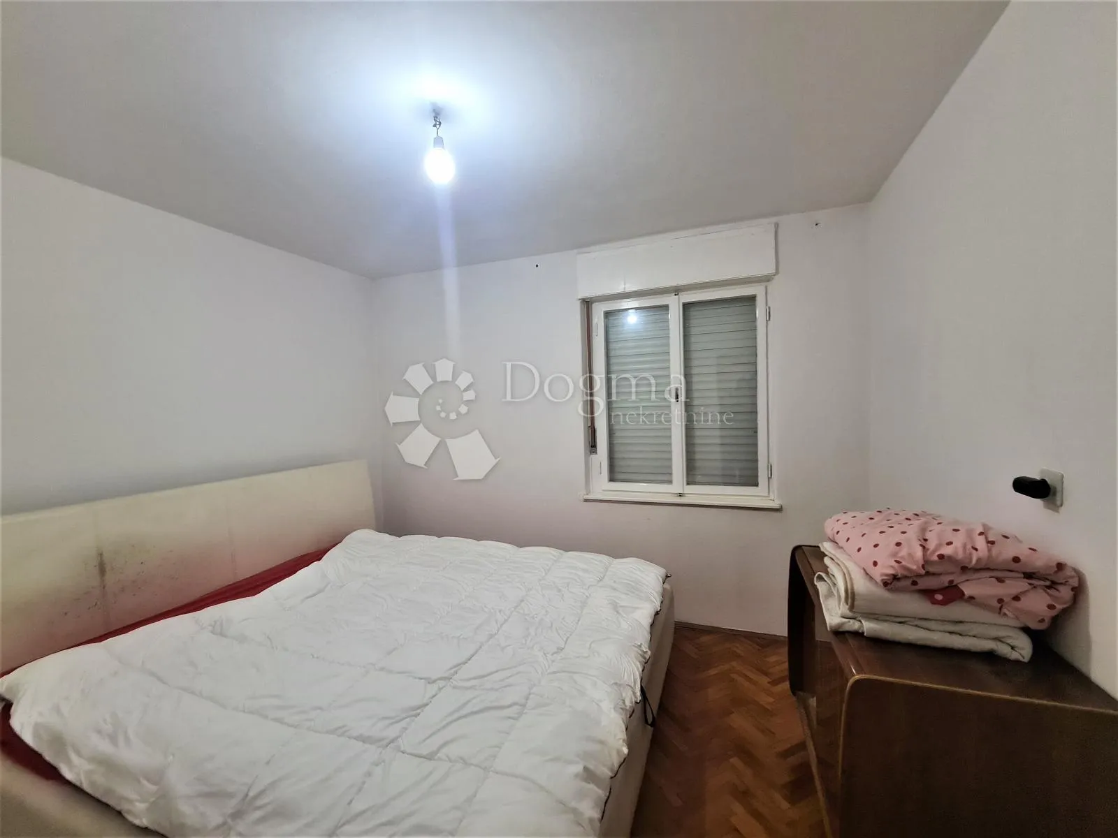 kuća na odličnoj lokaciji - slika 11