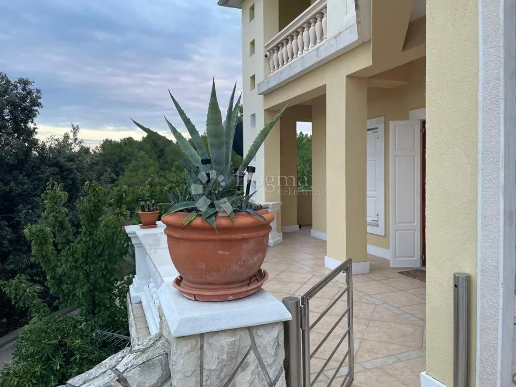mali lošinj-nerezine prekrasan premium apartman 70 metara od mora - slika 9