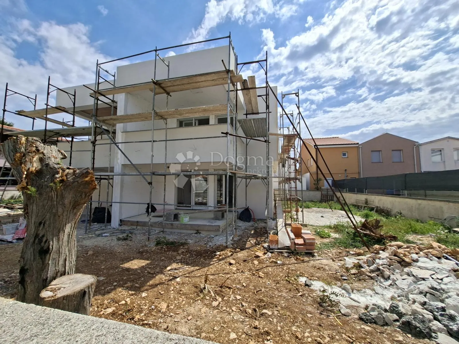dvoetažni apartman sa bazenom - slika 4