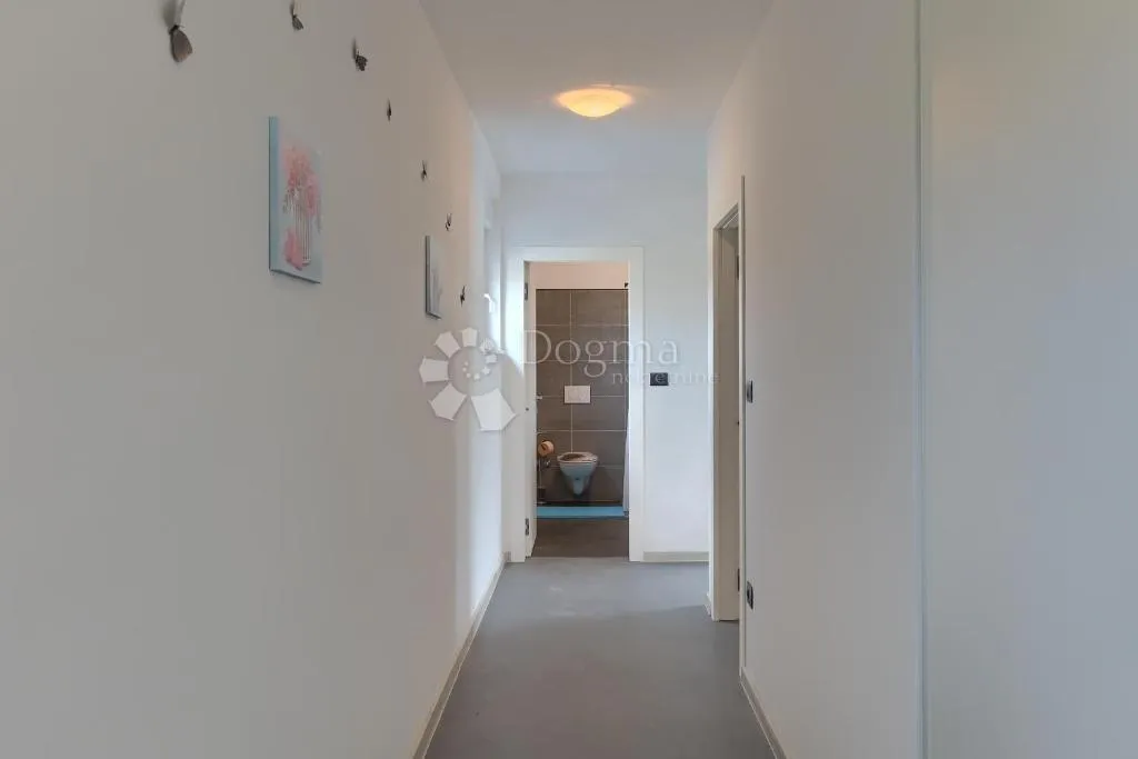osunčana vila u puli! - slika 17