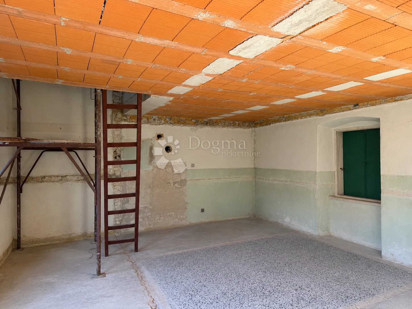 barban, istarska kamena kuća-započeta renovacija - slika 3