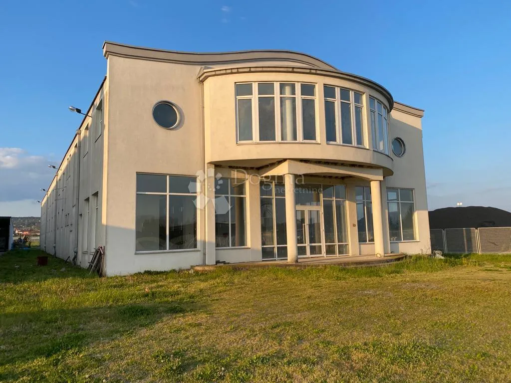 izuzetna investicijska hala 1350 m2u sl.brodu-stabilan najam +solarni profit! - slika 3