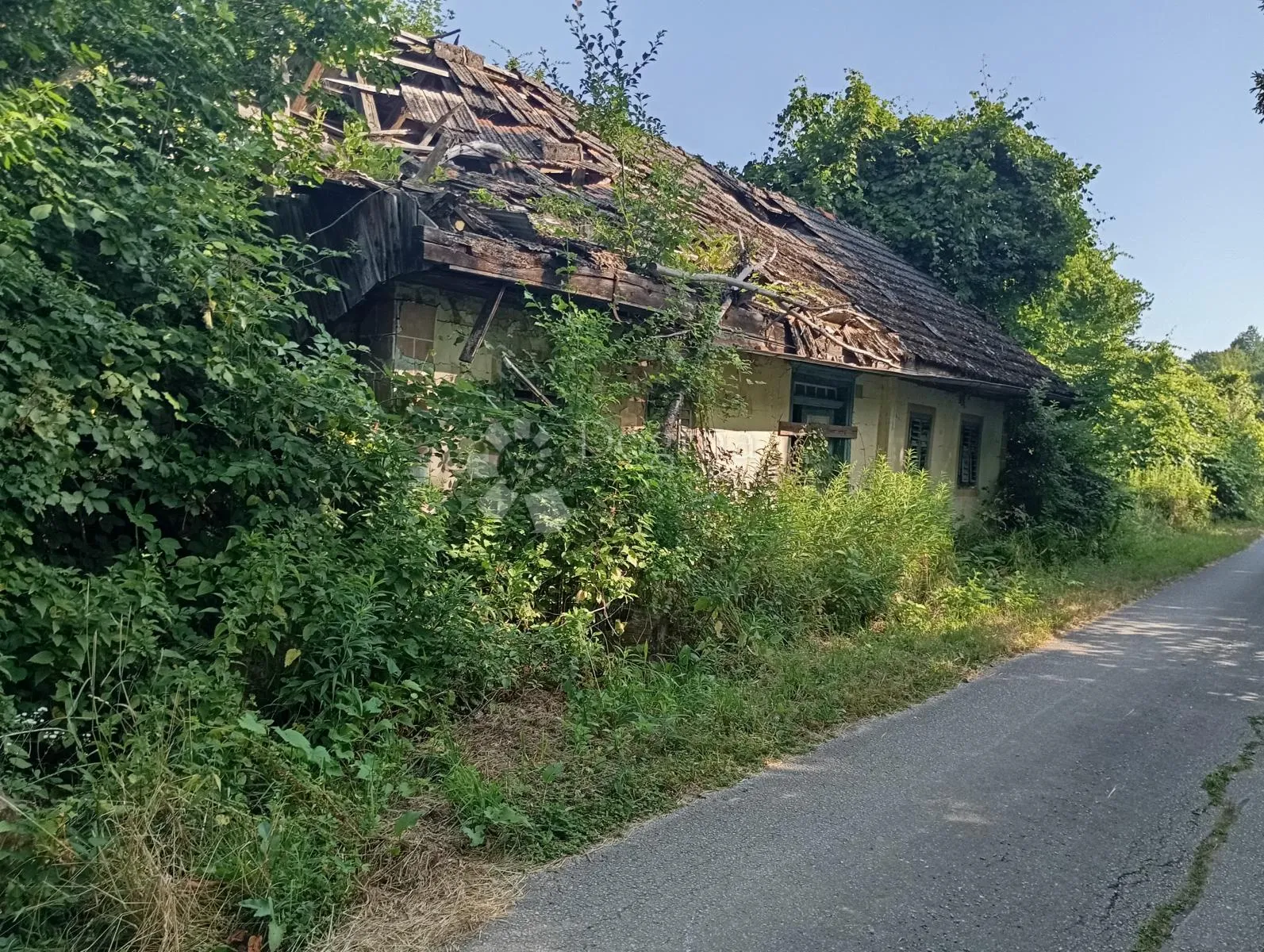 kuća za rušenje na mirnoj lokaciji sa 1.334m² građevinskog zemljišta! - slika 5