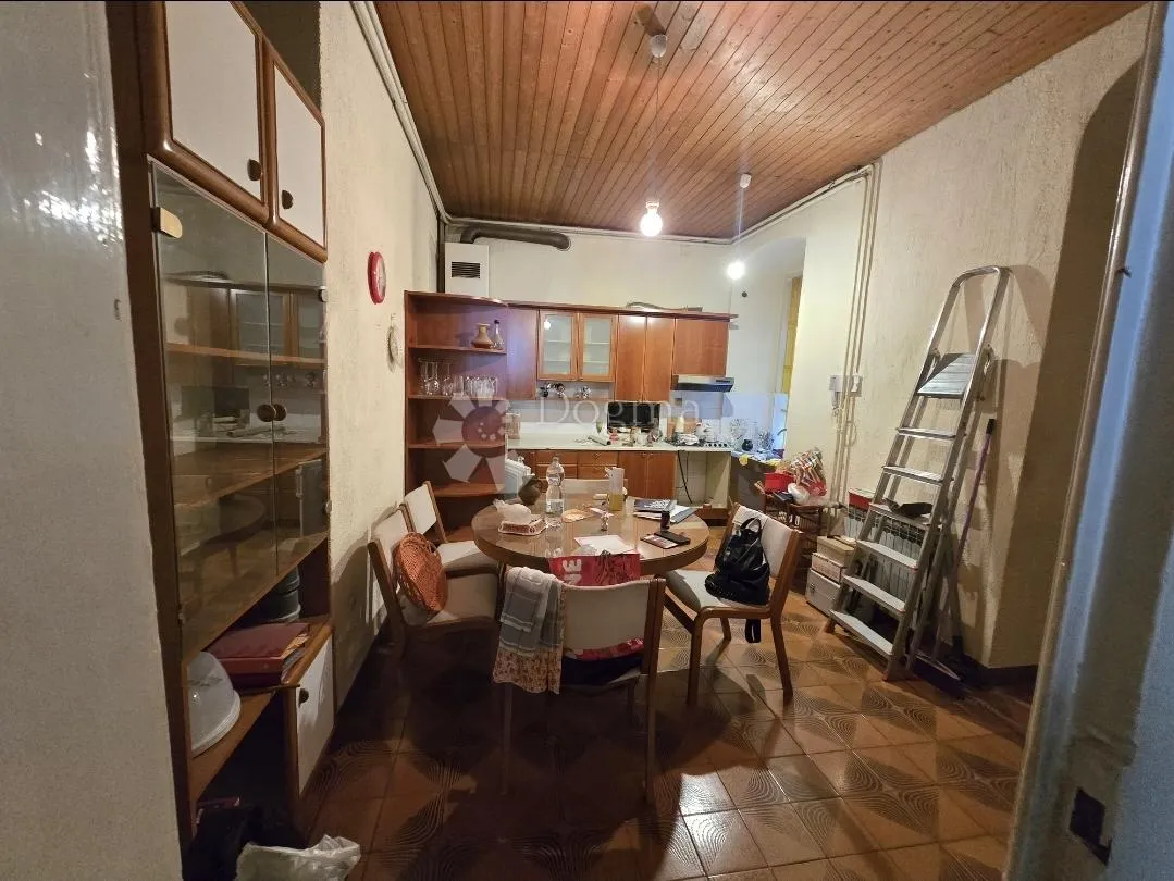 stan s potencijalom u srcu grada - slika 3