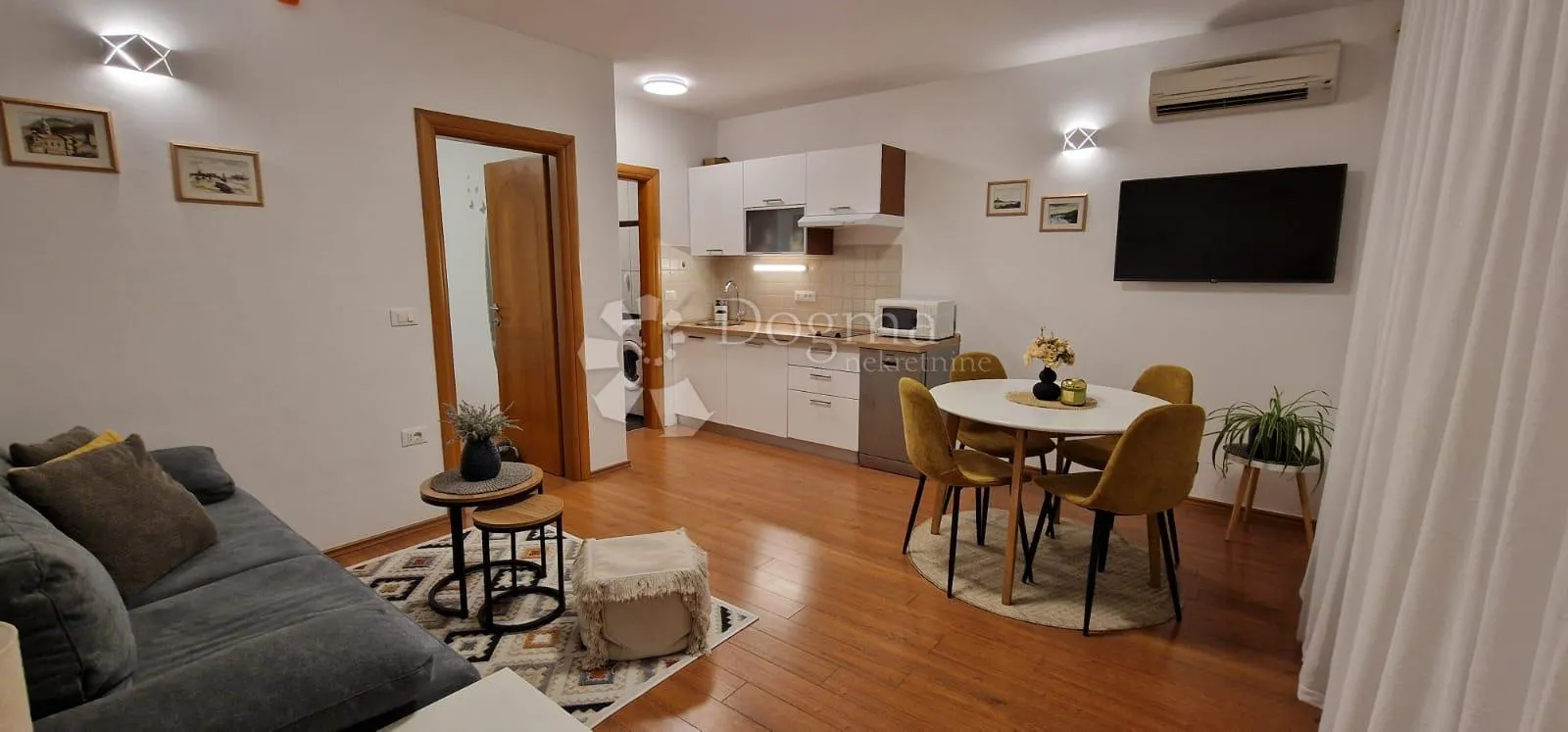 rovinj – kuća s dvije stambene jedinice s pogledom na more - slika 10
