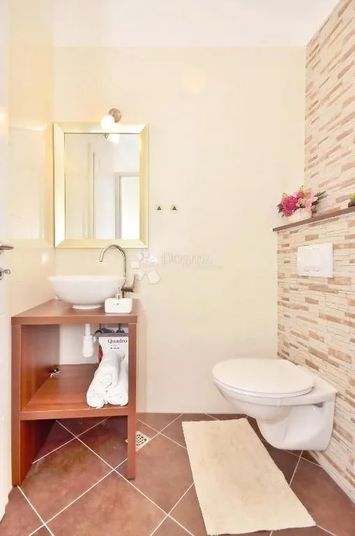 atraktivan stan s dva apartmana iza hnk-a - slika 23