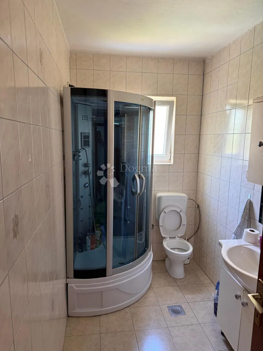 stan u stambenoj zgradi s okućnicom – sinj (115 m² + 361 m² dvorišta)) - slika 8