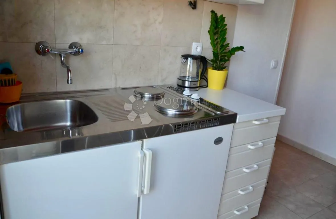 apartmanska kuća milna - slika 11
