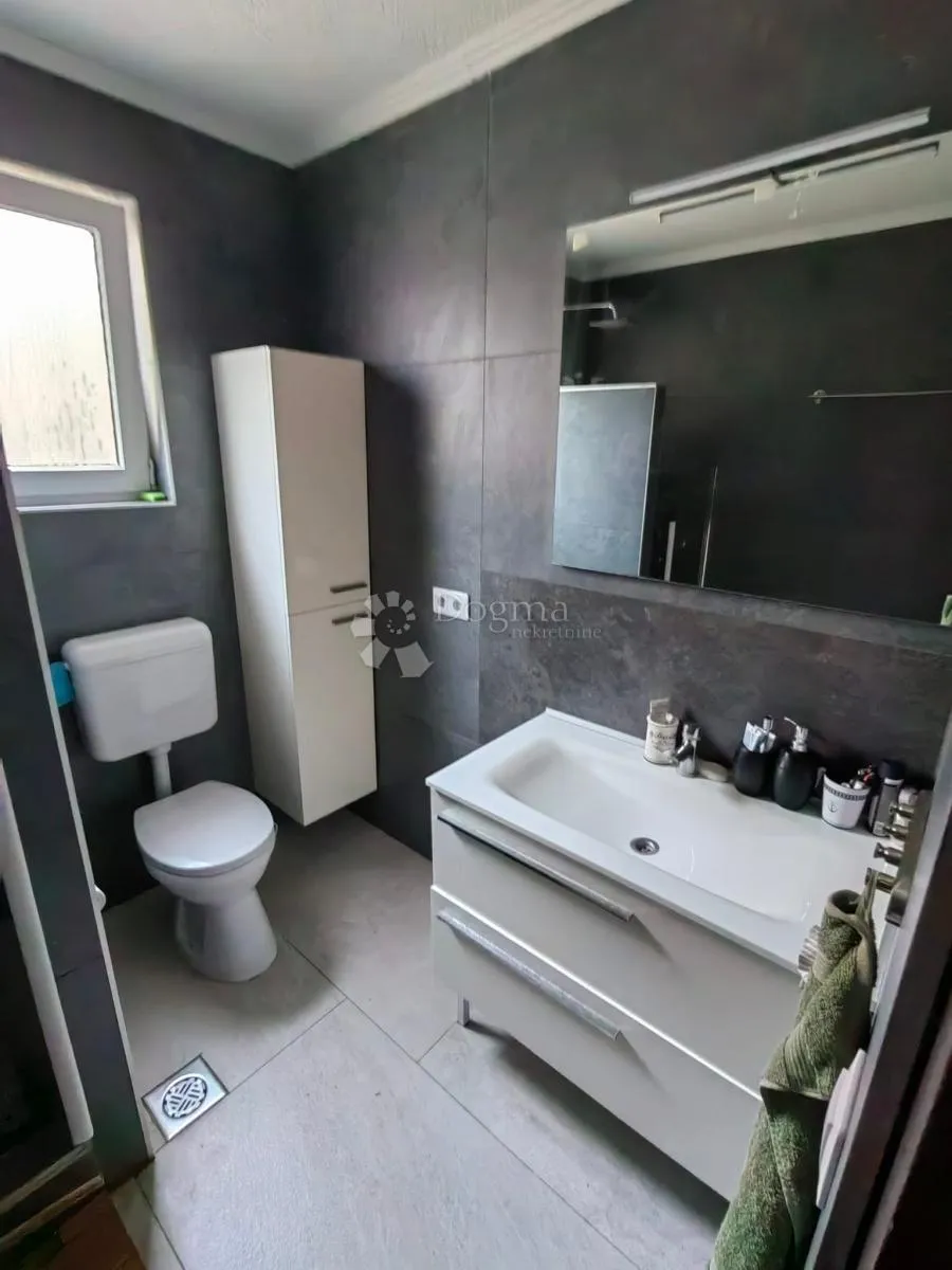 prodaje se apartman u prizemlju vir-straža - slika 24