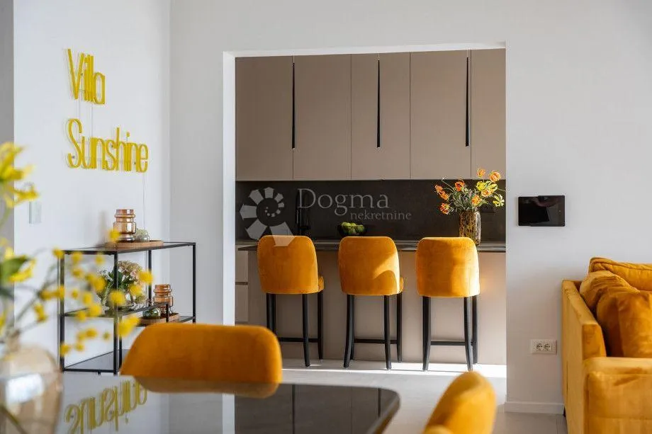 dvje kompletno namještene luksuzne smarthome vile - top lokacija i investicija - slika 9
