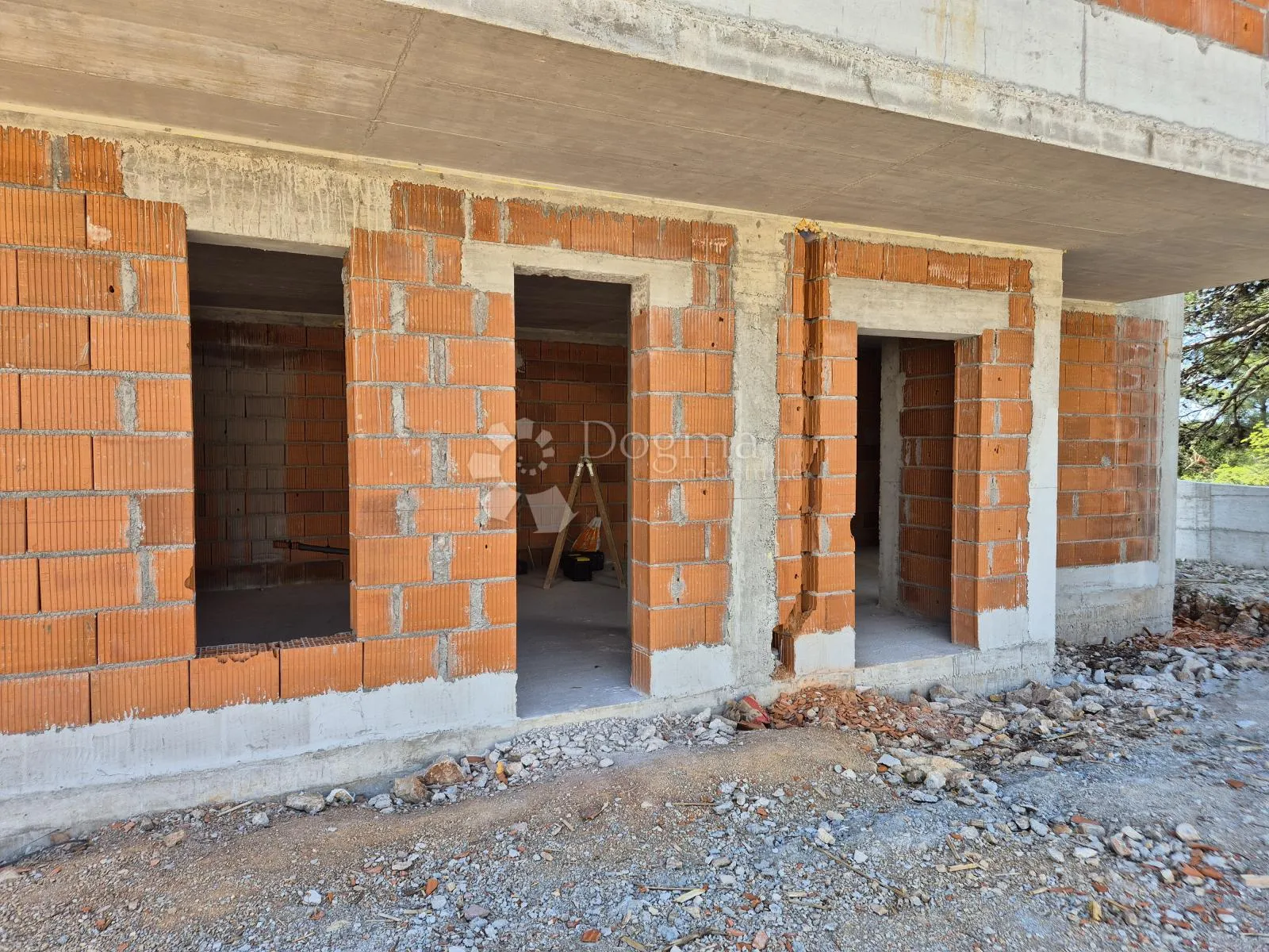 crnica - novogradnja poslovni prostor na izvrsnoj lokaciji - slika 2