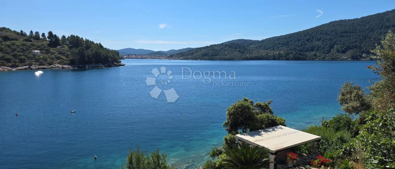 prvi red do mora: samoodrživa apartmanska vila s uhodanim poslovanjem – vela luka, korčula - slika 15