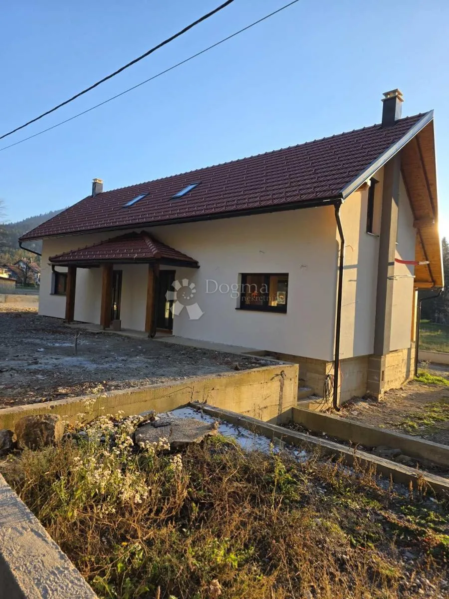 nova novcata kuća u prirodi - slika 29