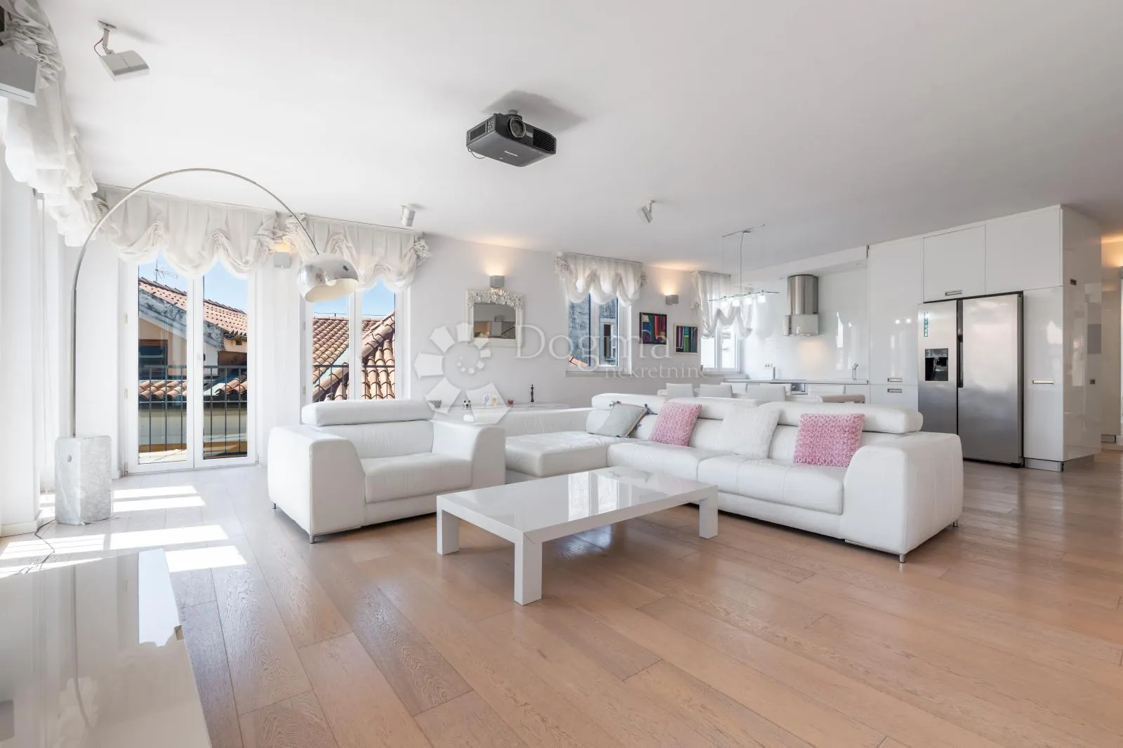 drugi nemaju !! mi imamo – stan 153,90 m² s tersom 25 m², centar rijeke - slika 4