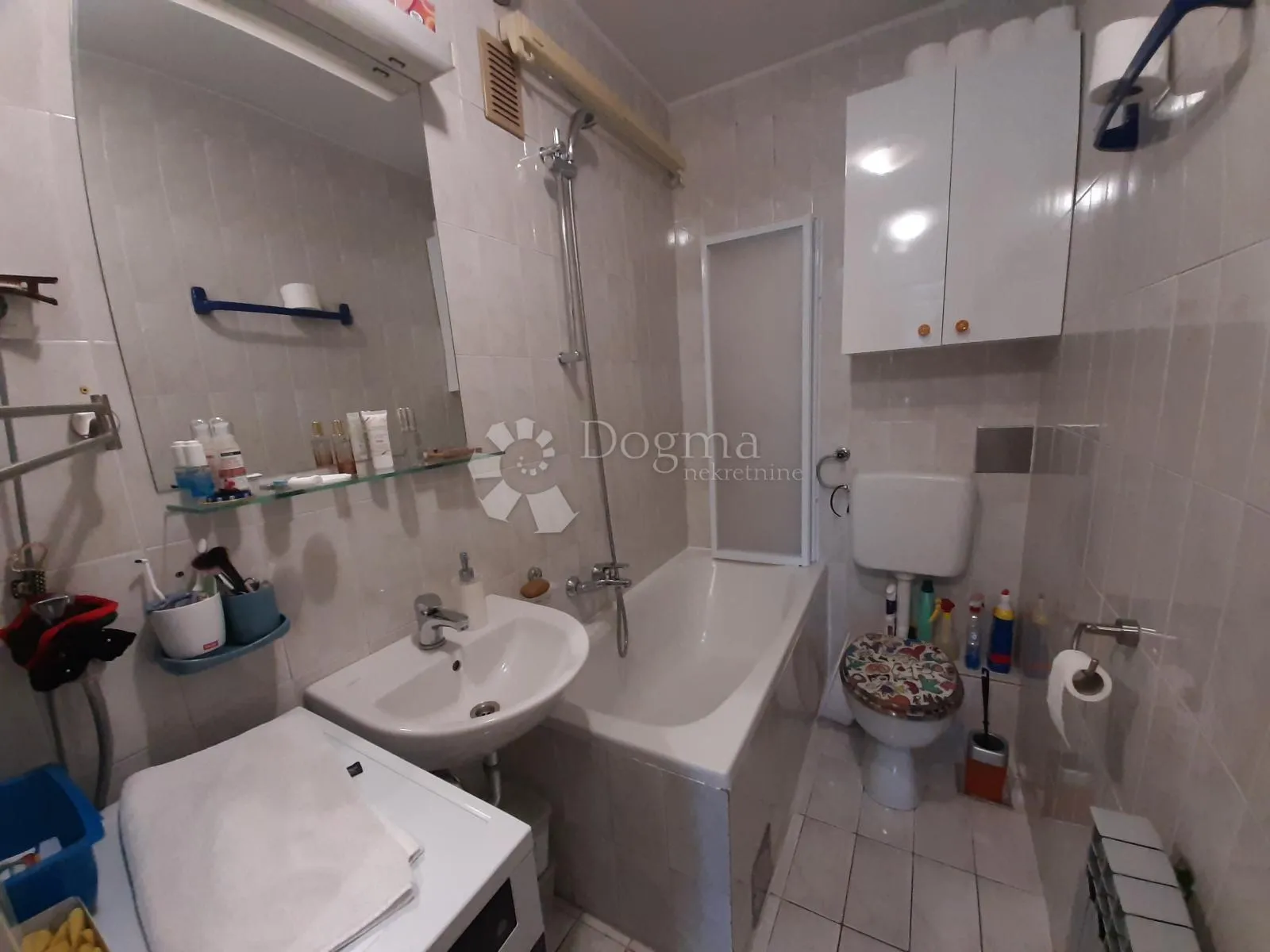 sesvete – 3,5-soban stan s loggiom, 64 m2, useljiv odmah! - slika 13