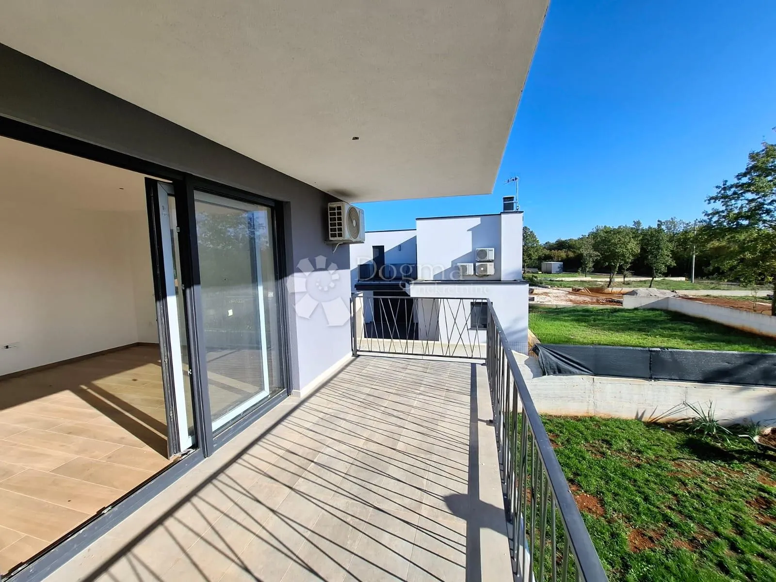 poreč (okolica) - stan u novogradnji sa 2ss+db - slika 7
