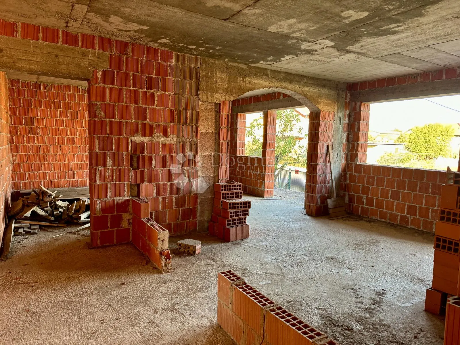 dugo selo – kuća 357 m² u roh-bau fazi - slika 2