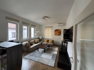 centar-67m2,2s+db adaptiran ,lift ,drugi kat - slika 4