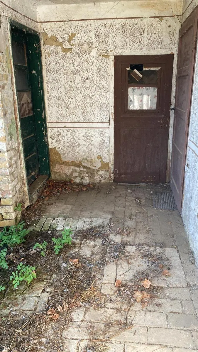 kuća s potencijalom na glavnoj cesti u topolju! - slika 3
