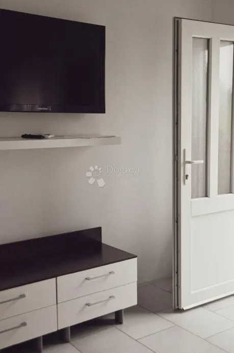 kuća 100 metara od mora - prilika! - slika 5