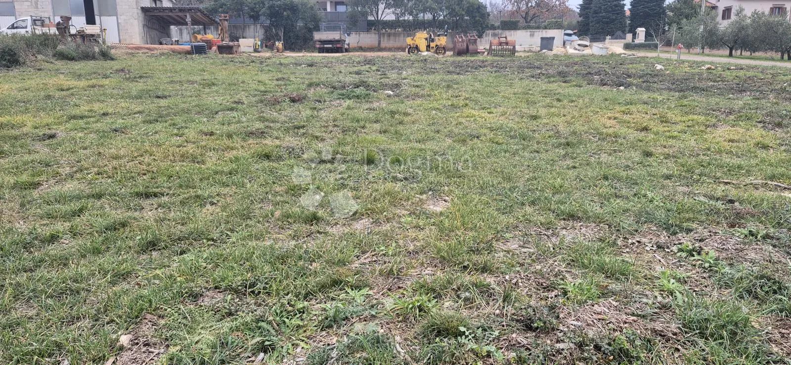 građevinsko zemljište sa pravomoćnom građevinskom dozvolom - slika 19