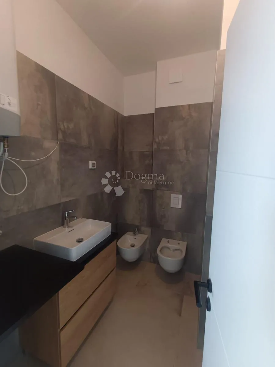 prekrasni penthouse s velikom terasom i pogledom na more! garaža! - slika 16