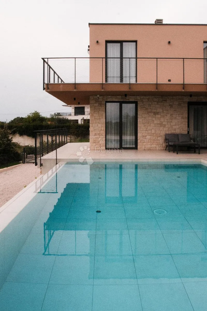 poreč okolica – moderna vila s bazenom i 4 spavaće sobe - slika 50