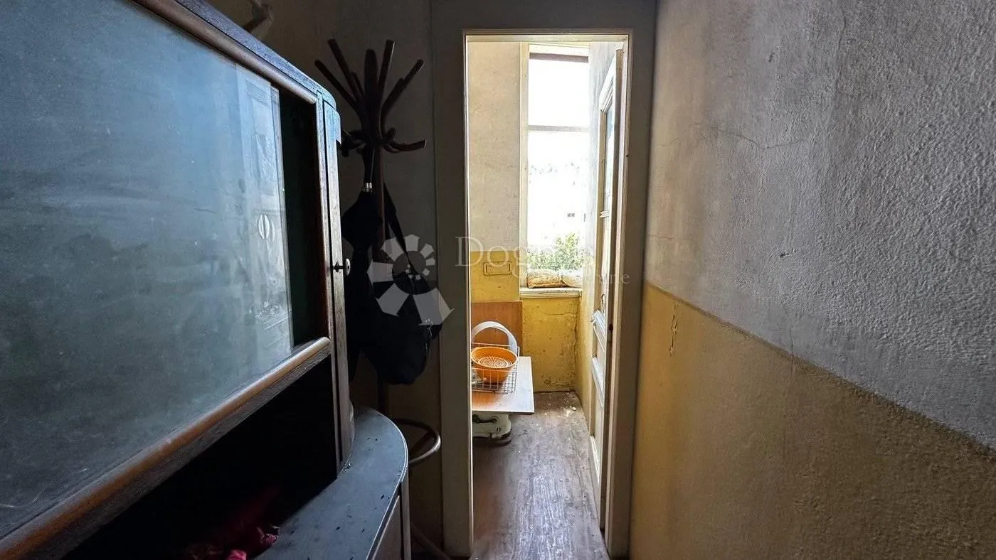 tradicionalna kamena obiteljska kuća sa minimalnom adaptacijom - slika 17